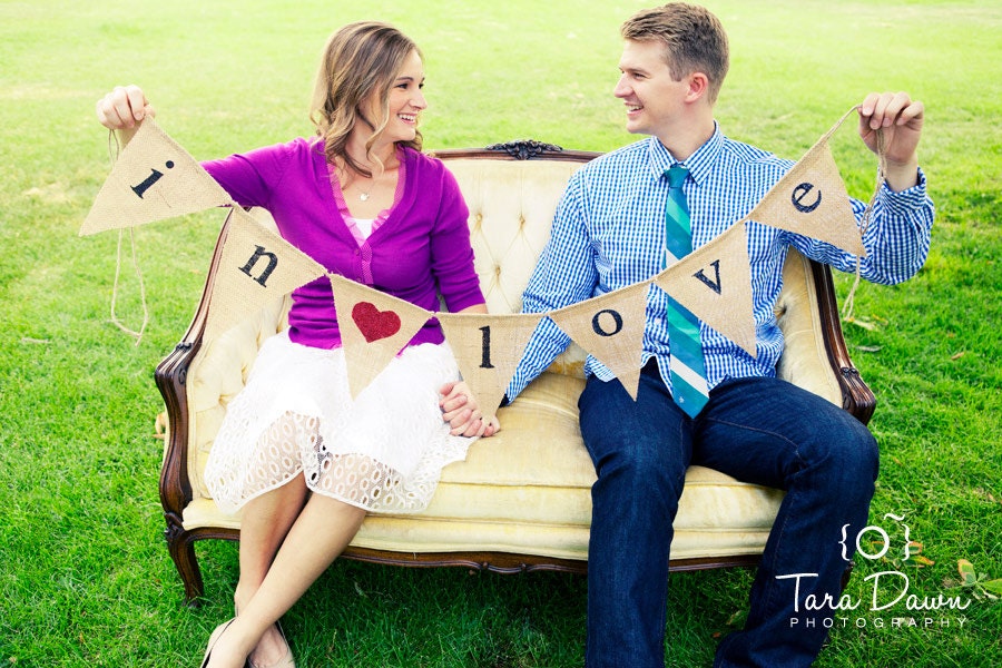 IN LOVE burlap banner - mr and mrs burlap banner -  wedding sign banner - engagement photography prop - hearts - wedding garland