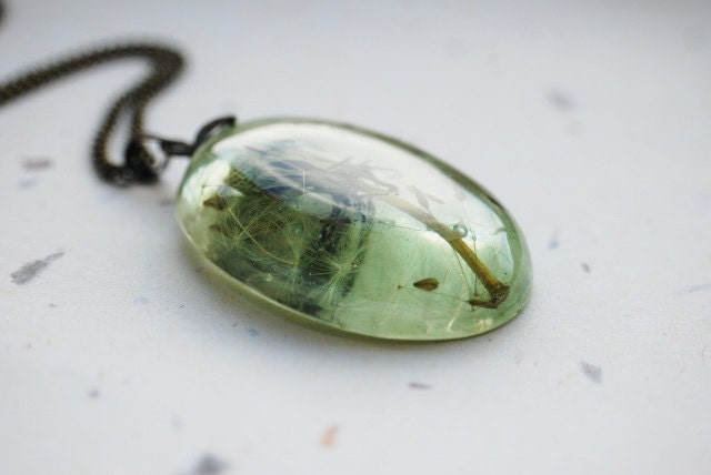 Dandelion Necklace Dandelion Seeds Green Make a Wish Mint Aqua Fluffy Seeds Real Flower Oval Summer Resin Pendant
