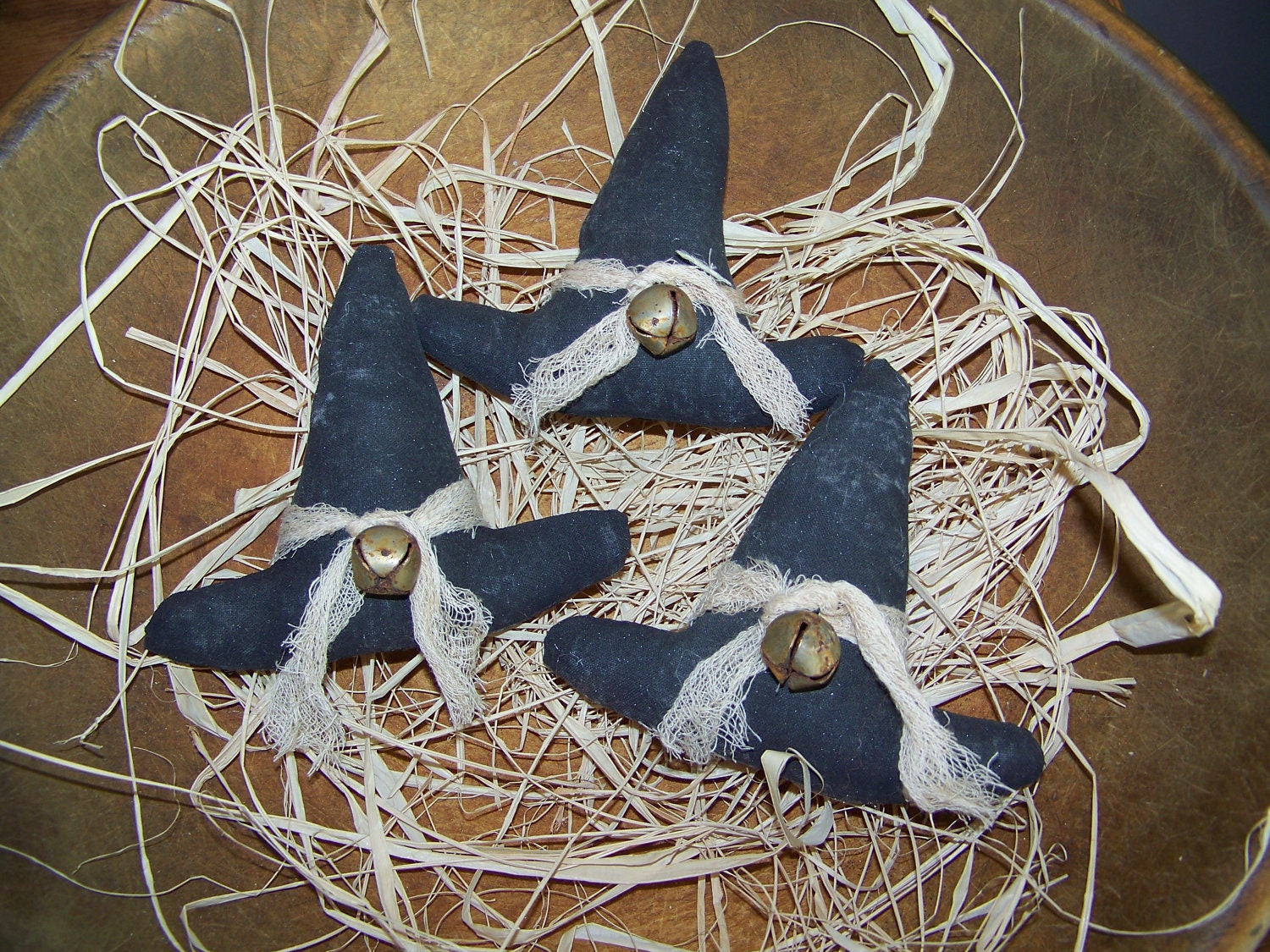 Set of 3 Primitive Grungy Witch Hat Bowl Fillers/Tucks