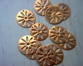 Vintage Copper Round Dangles / Finding x 12