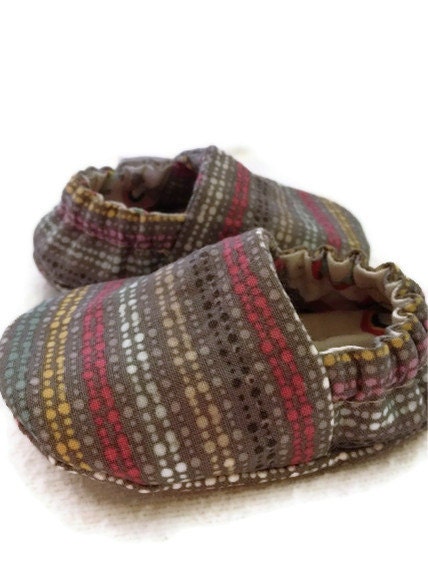 Gray Rainbow Stripes, Reversible Baby Shoes, available in sizess 0-18 months - LittleThreadWagon