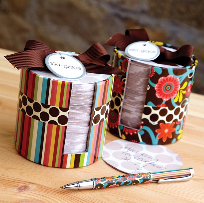 Ella Grace Circle Notes Desk Set