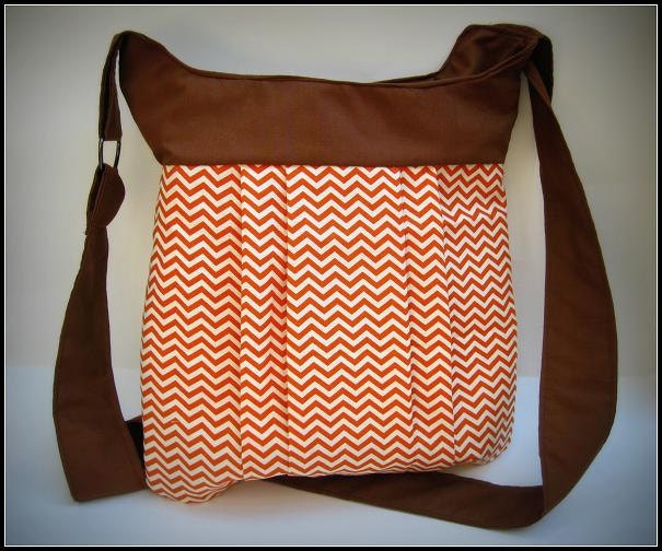 Chevron Bag in Caramel and Brown / purse / crossover shoudler bag / messanger bag