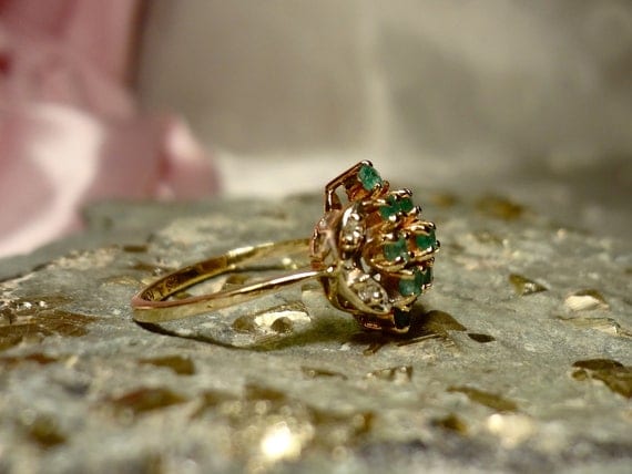 10k Gold Yellow  Emerald & Diamond Cluster Ring