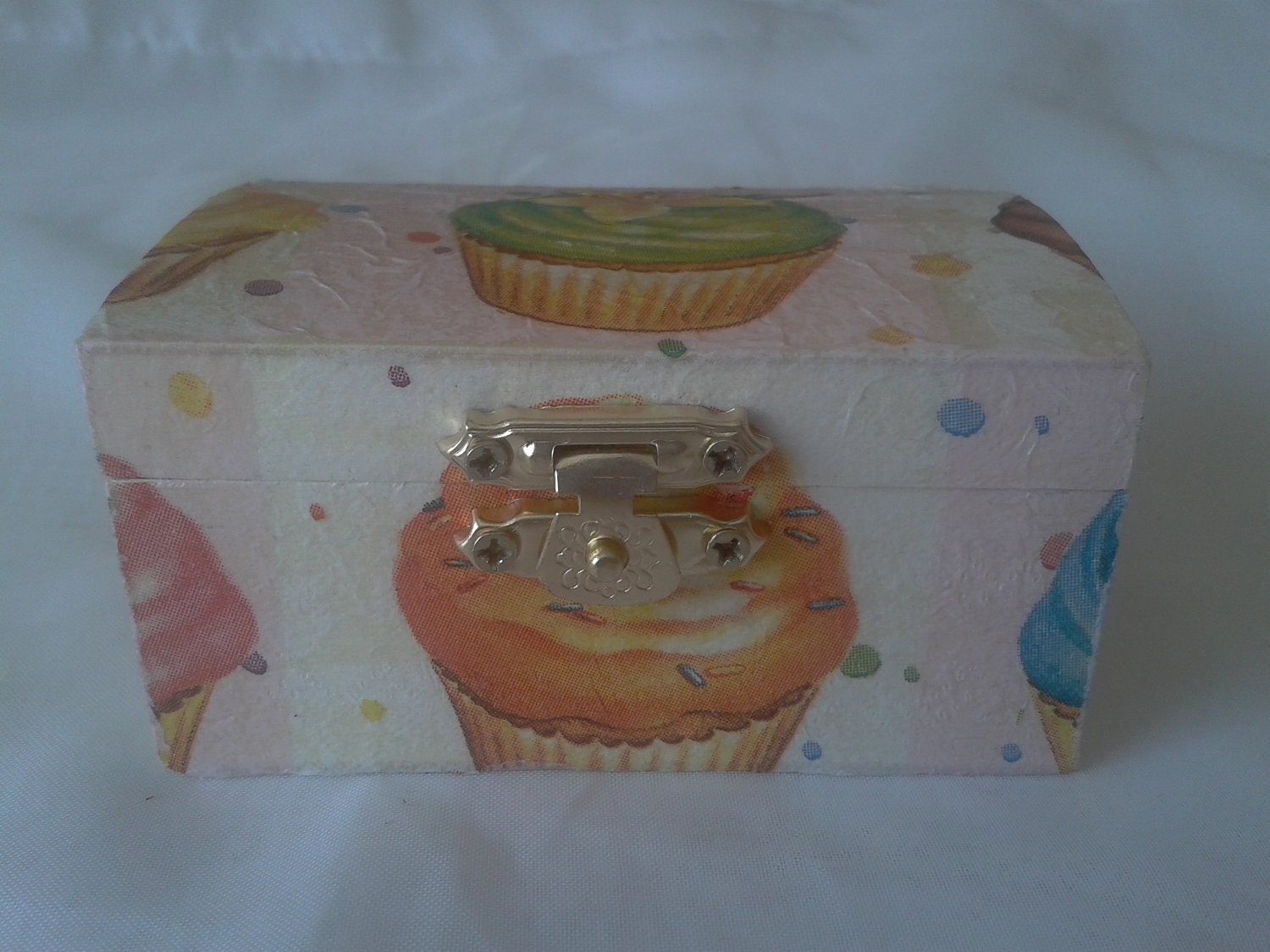 Cupcake box
