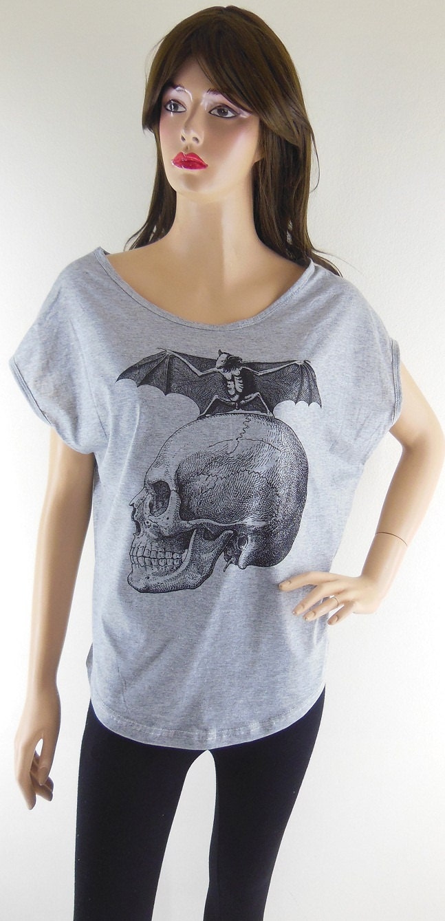 Skull Bat Skull Design Bat Sleeve Women Shirt Gray Short Sleeve Gray Shirts Tunics Screen Print Size M