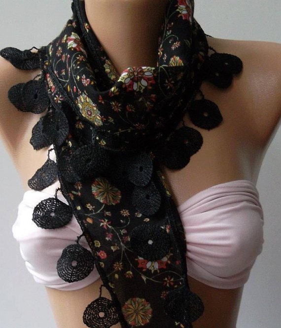 Elegance Shawl with Lace Edge