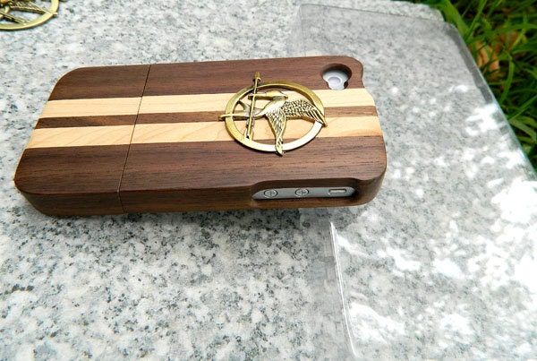 Fashion Custom Handcraft handmade Gum Walnut case The Hunger Games iPhone case iPhone 4 case iPhone 4s case iPhone wood case wooden case