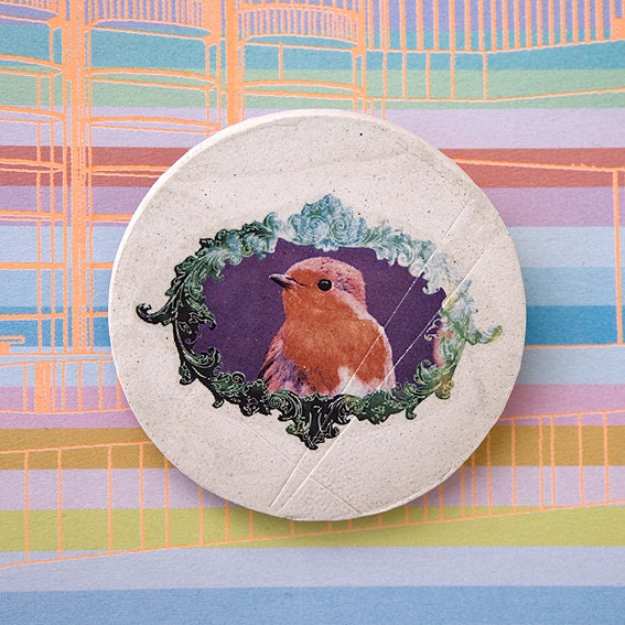 Bird brooch. White Stoneware. Handmade.