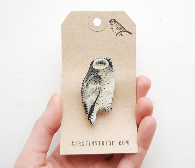 Hand- drawn Snowy Owl, bird brooch / Hand made