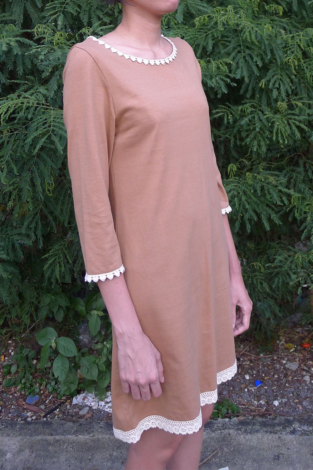 100 % thick cotton brown 3/4 sleeves mini dress, short dress, decorated with delicated lace on neck and trim, vintage style