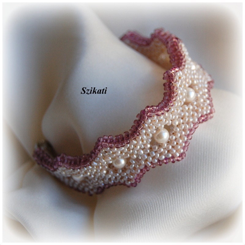 Beaded beige & eggplant seed bead bracelet, OOAK jewelry, beaded jewelry, seed bead jewelry, elegant jewelry, Right Angle Weave bracelet
