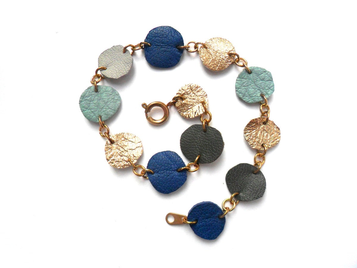 Leather bubbles bracelet in blue, gold and grey