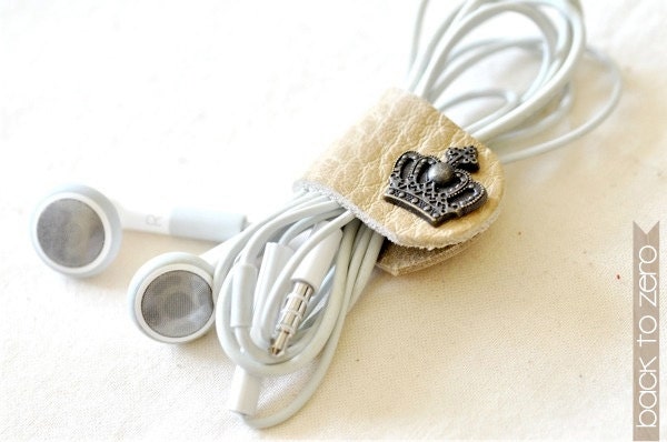Customized Leather Earpiece Organizer - Crown