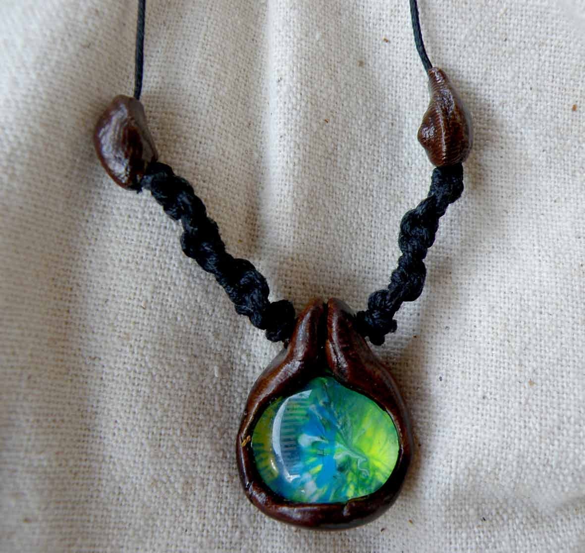 Yellow Blue Green Necklace Psychedelic Psy Simple Psytrance Goa Tribal Florescent Blacklight Reactive Men Women Necklace Free Shipping