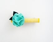 Yellow hair accessory with turquoise felt flower, yellow barrette, felt flowers, handmade flowers - HandMadeWind