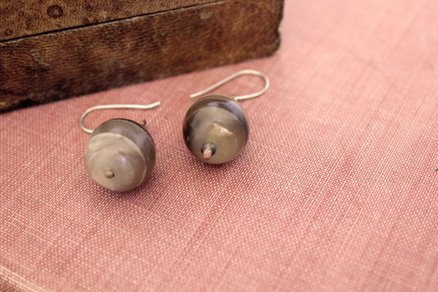Vintage resin bead earrings - earthy jewelry - Bohemian earrings - simple jewelry