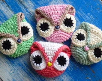 Pastel Green Wise Owl Apple Cozy