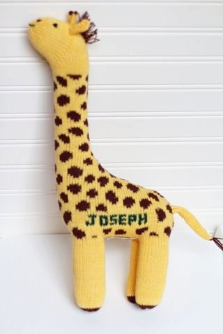 knit giraffe