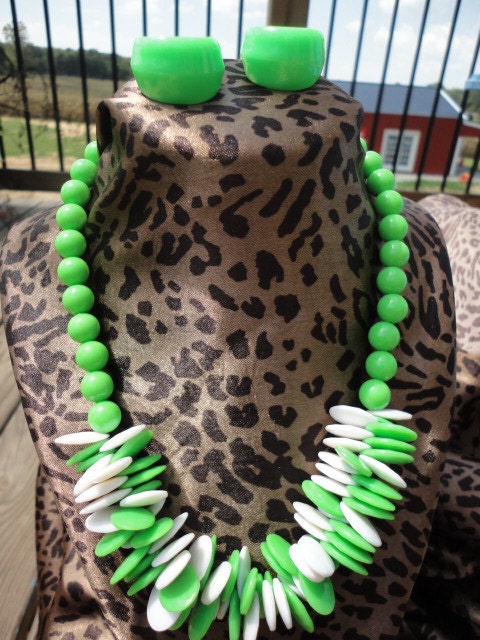 Spring Vintage 60s 70s Fruity Lime Green/ Citron White Plastic Bead Choker Necklace Hoop Pierced Earrings Married Set Costume Jewelry Womens
