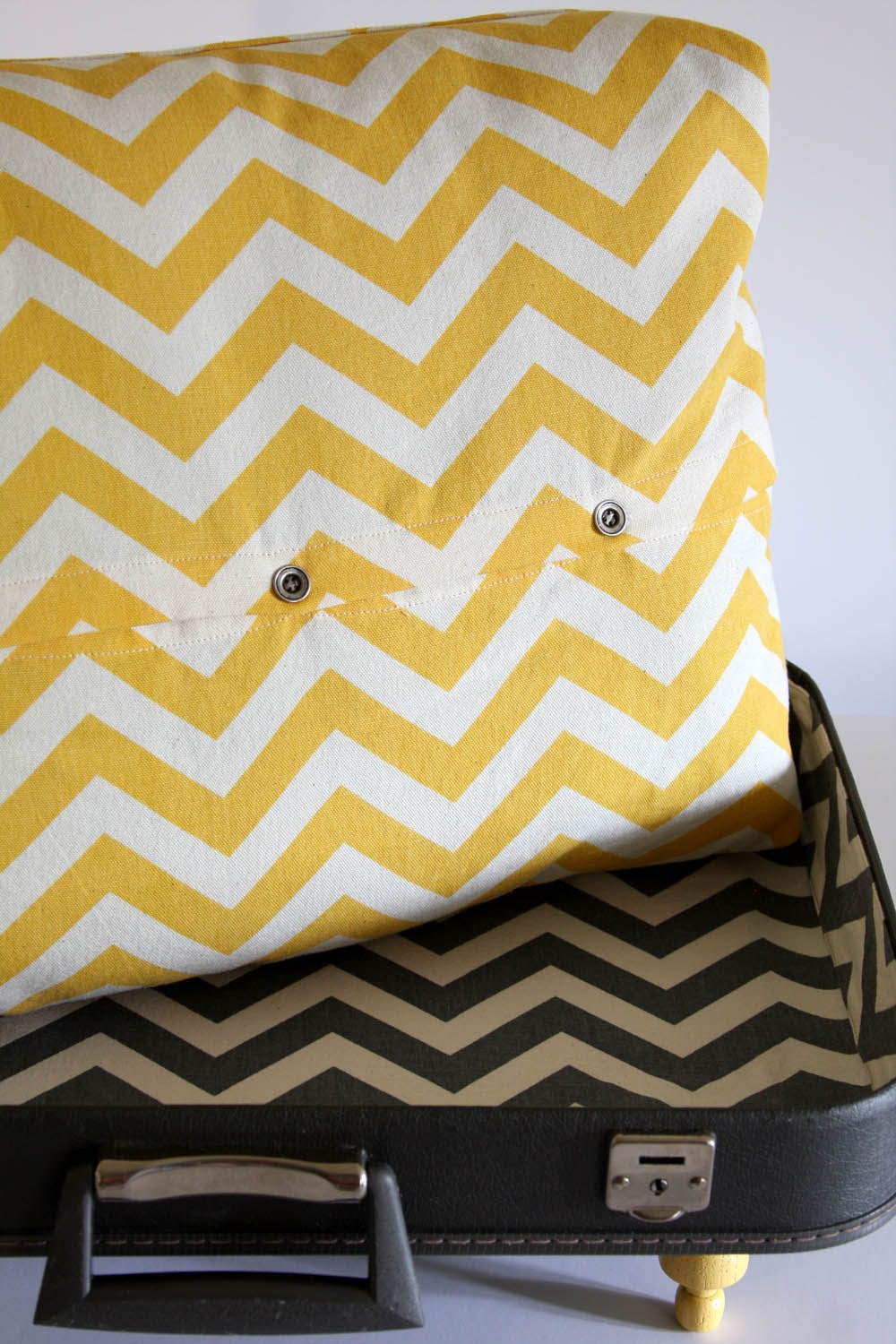Suitcase Pet Bed, Extra Fluffy, Yellow Chevron Pillow, Grey Suitcase