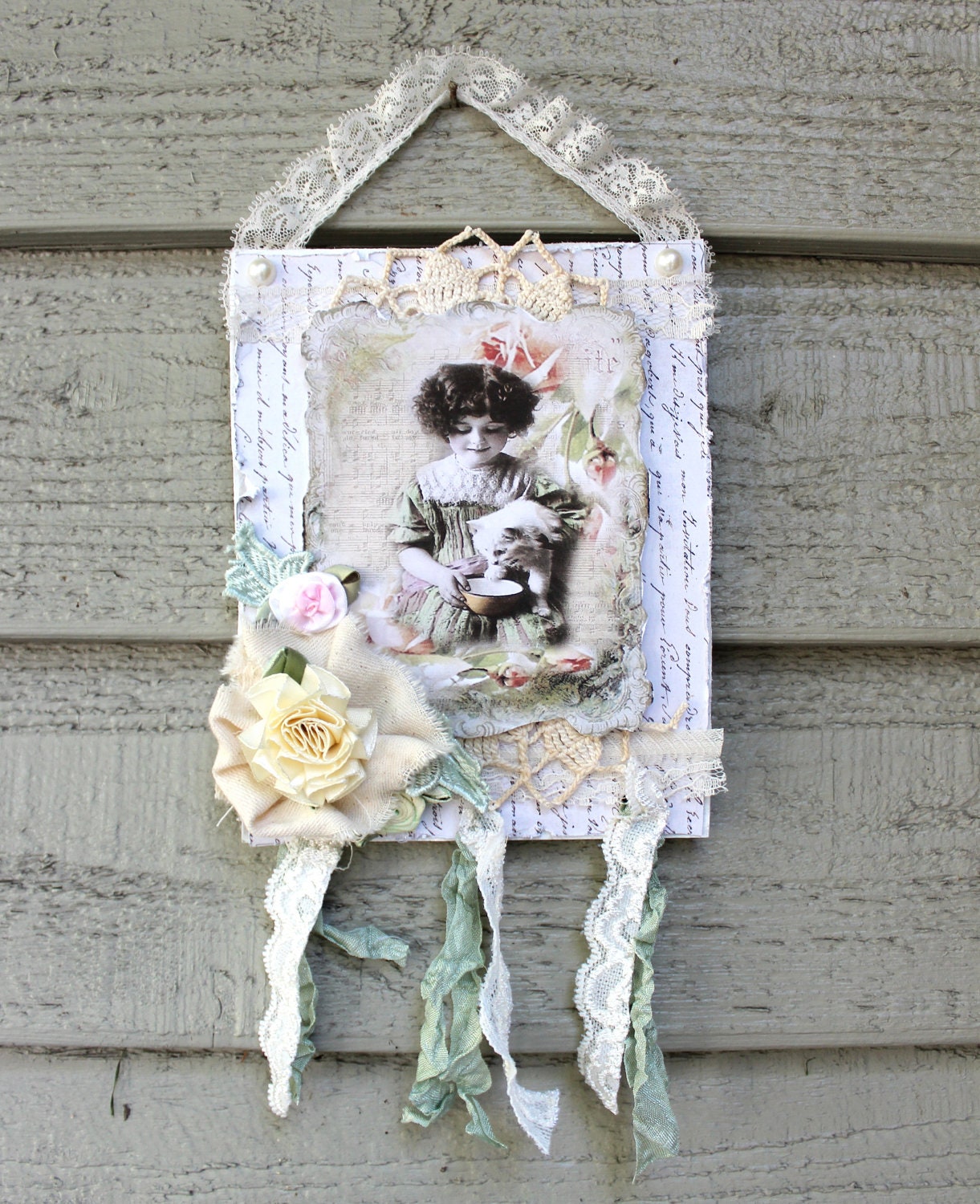 Shabby Chic Wall Tag Hanging Sign - Vintage Shabby Chic