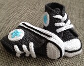 Crochet baby sneakers