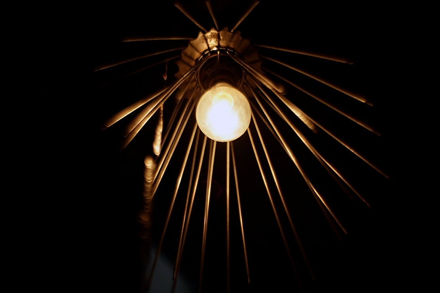 Hawaii Lamp - hanging lamp made out of bicycle wheel