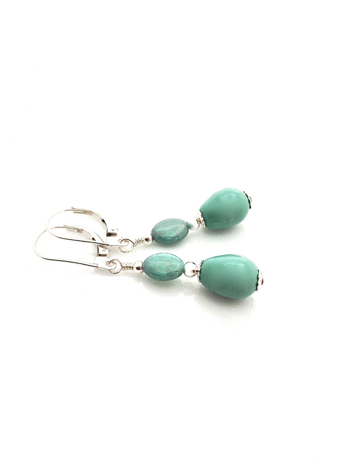 Mint Green Earrings, Vegan Pearl Earrings, Light Green Earrings, Green Pearl, Jade Green Pearl, Summer Jewelry, Dangle, Oval Glass Bead