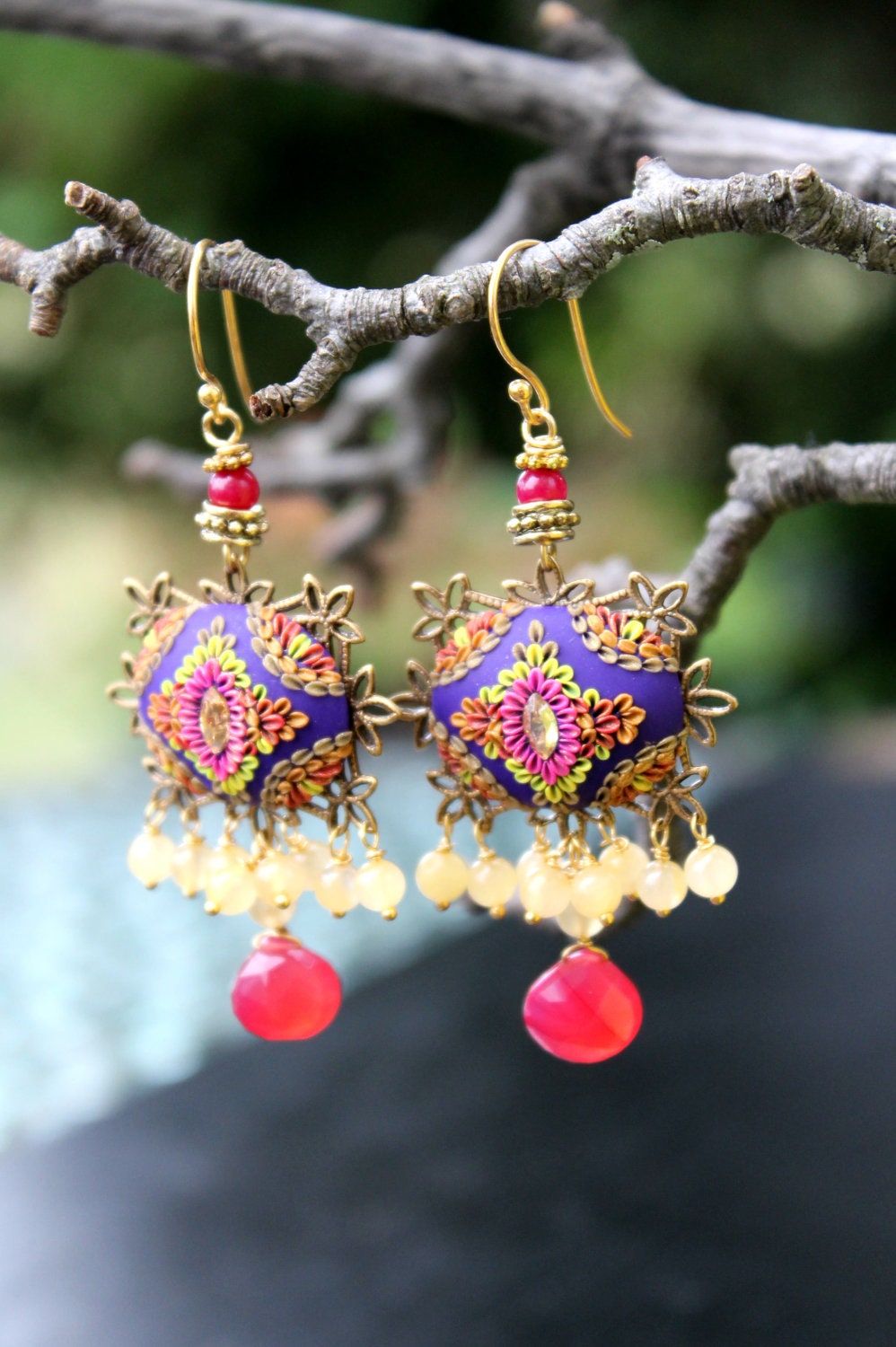 Jewel tones - Yellow Jade and Deep pink Chalcedony gemstone gold earrings - The Purple Painting