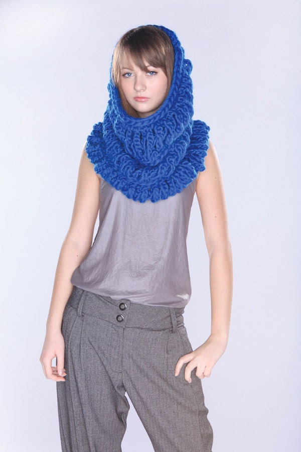SALE - Spratters & Jayne 3 Tiered Infinity Chain Cowl, Scarf, circle scarf, crochet, heavy knit- Ready to Ship
