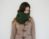Green infinity scarf, green cowl, chunky, dark green, forest green, valentines day, winter, spring