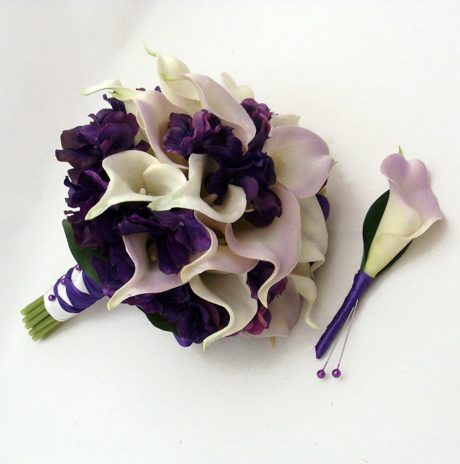 Real Touch Calla Lily Hydrangea Bridal Bouquet Groom's Boutonniere in Lilac, White and Purple