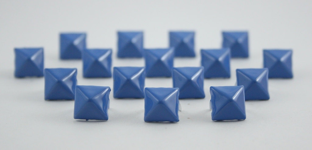 50 pcs. Blue Pyramid Studs Rivets Biker Spikes spots nailheads Decorations Findings 9 mm. CKSP94
