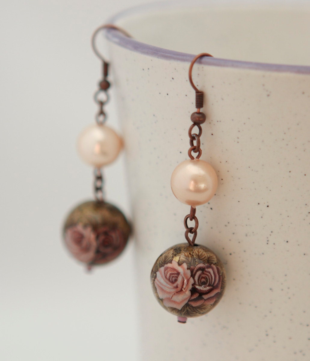 Roses and Cream Pearl Beads Earrings