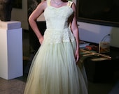 Vintage 50s Dress Ball Gown: Yellow Party/Prom/Wedding in Lace/Tulle, small