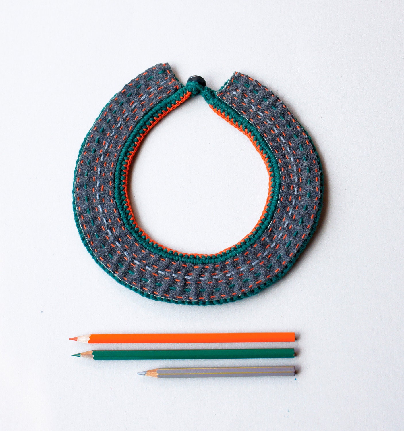 Crochet & felt collar - Crochet green cotton, gray felt fabric and  handmade stitches. - SAMPLE