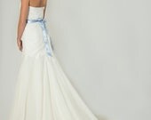 Mermaid Lace Wedding Dress Simple Gown Scoop Neck Gown Figure Flattering for Any Woman  //Eco Friendly