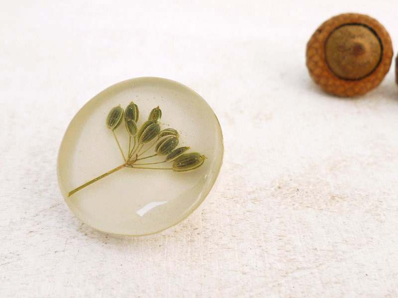 Pressed Flower Brooch - Real Buds in Epoxy Resin - botanical art jewelry