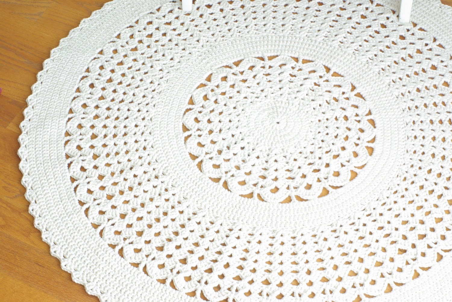Crochet Doily Rug IVY - Off White - Round 43" / 110cm