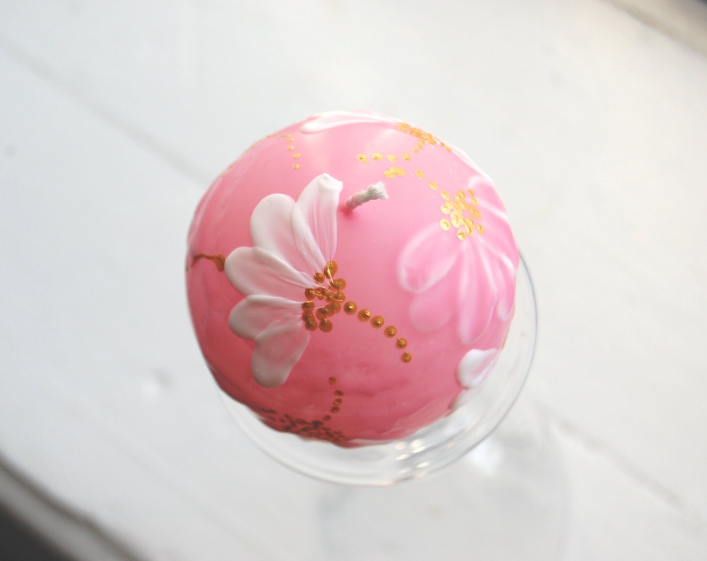 Handpainted Candle Ball 6cm Simply Daisy - LessCandles