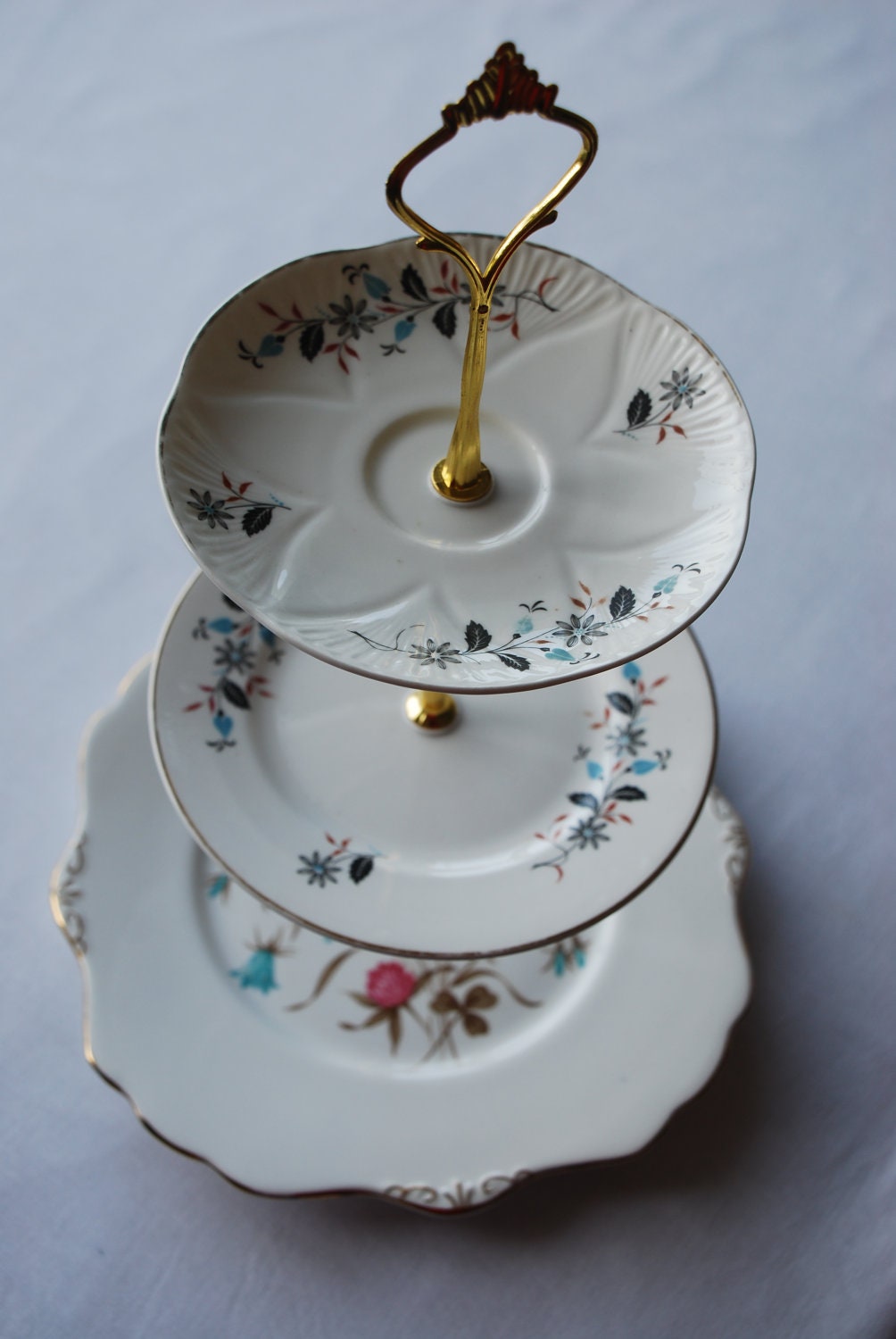 Cloverbell vintage fine china 3 tier blue and pink floral cake stand