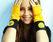 Fingerless mittens. Arm warmers. Fingerless gloves. Navy blue. Sunflower yellow. Sweater knit fabric. Thumb hole. Winter accessory.