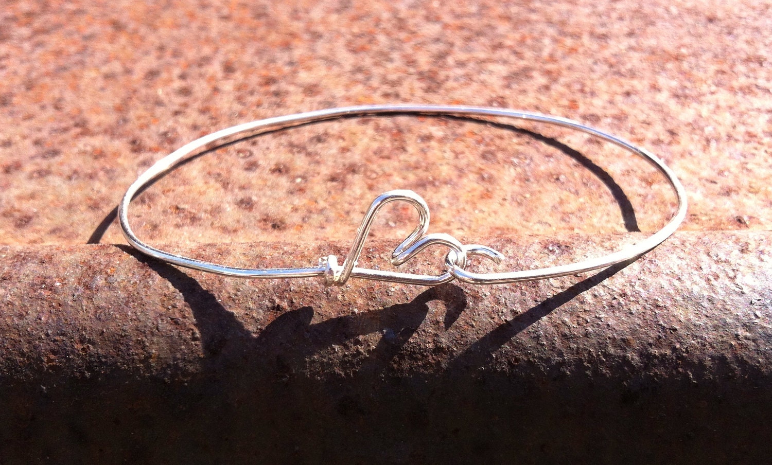 Sterling Wire Heart Bracelet - jewpanesey