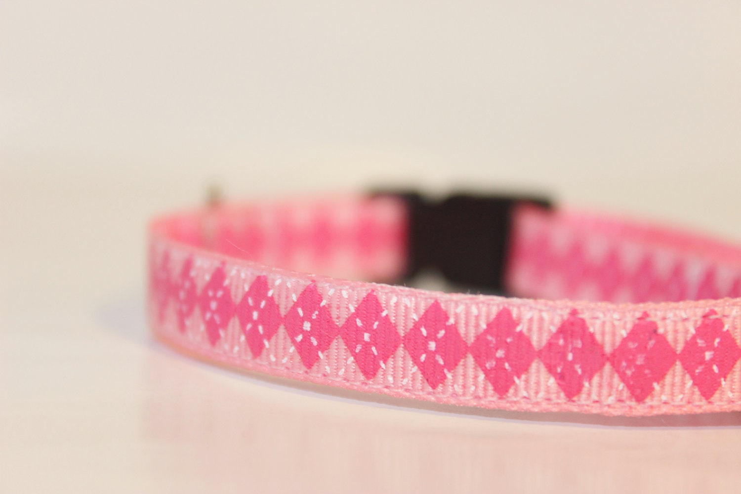 Argyle Pink/White Small Nylon Adjustable Buckle Dog/Cat Collar