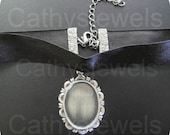 Vintage Style Silver Satin Choker