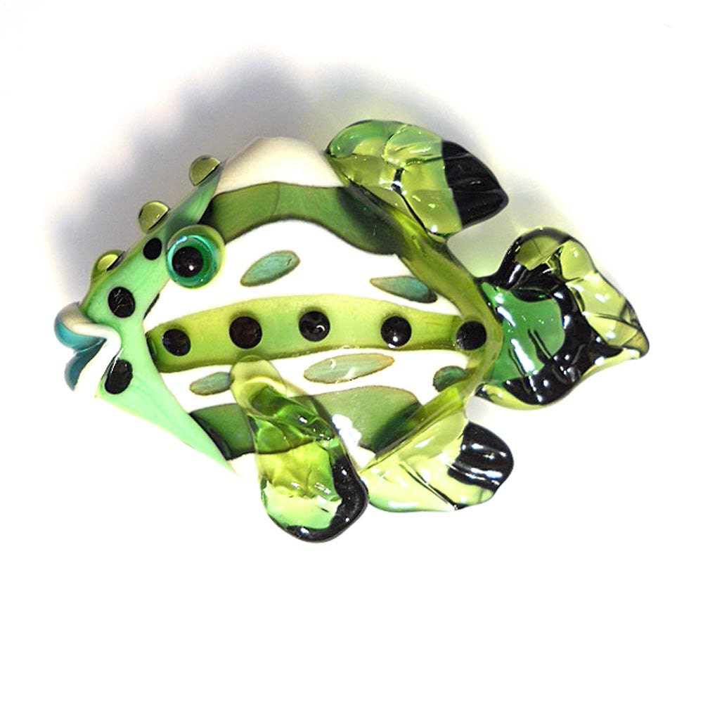 Green and Ivory Fish Lampwork Glass Bead, handmade artisan pendant, glassbead jewelry supplies, ocean focal bead, SRA , CGGE, tt team