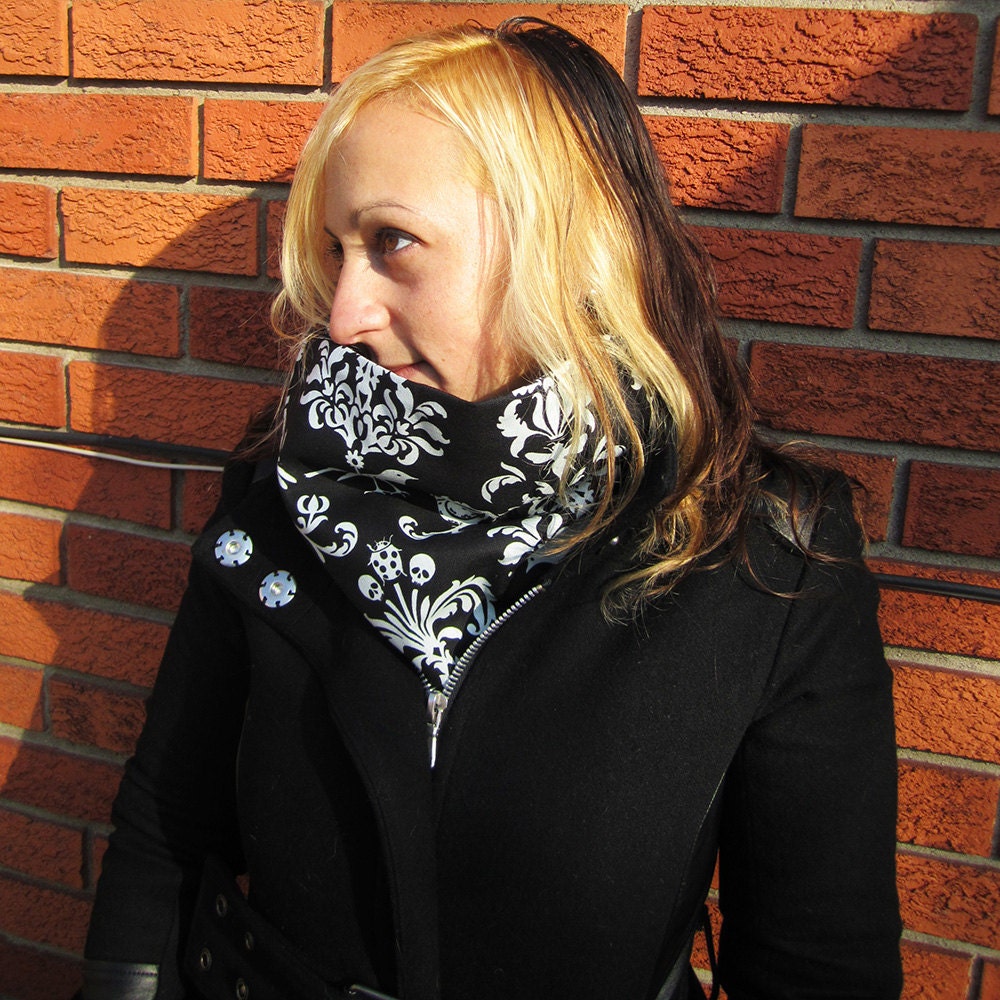 winter sale .. cowl your way .. adjustable, reversible neckwarmer