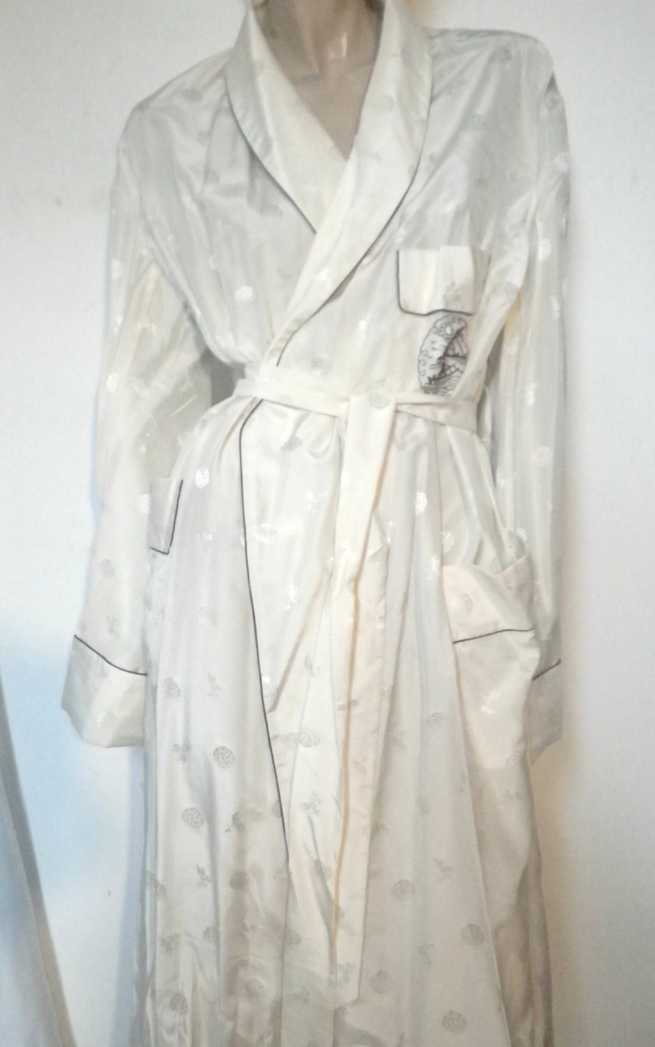 Smoking Jacket Style Men's Robe Vintage 50s Silk Size 48 XXL