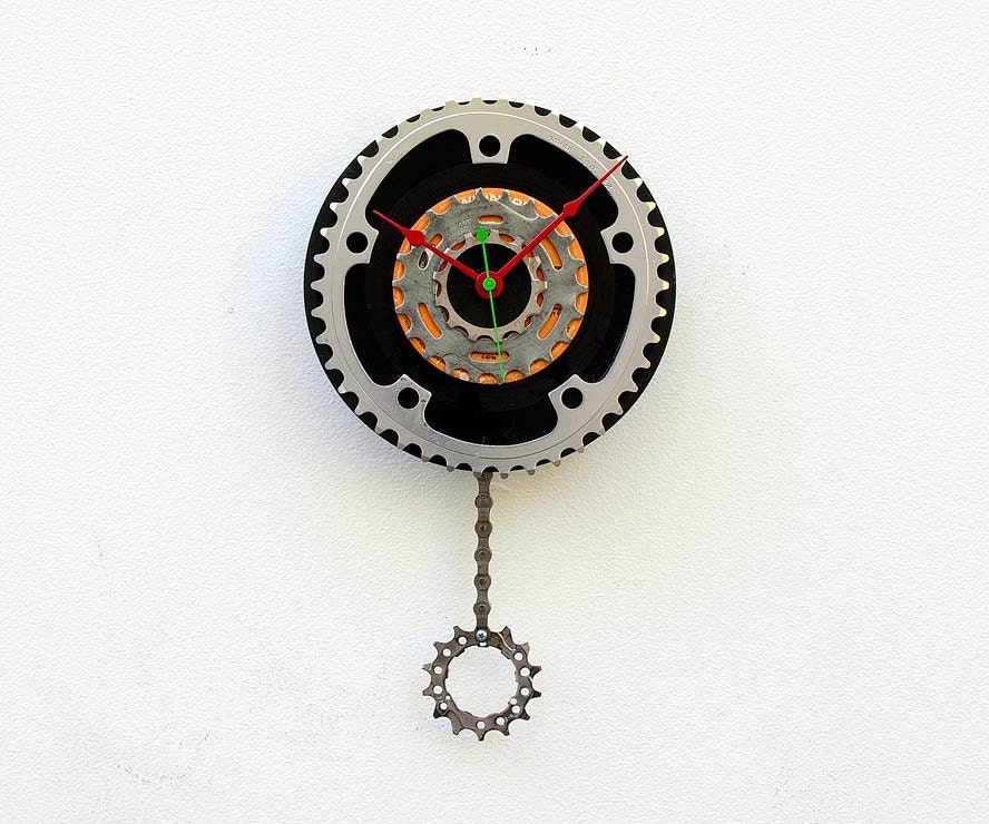 Recycled Bike Chain ring and 45 Record Clock